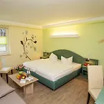 Familienresort Usedom - Ihr Entspannter Familienurlaub Mit Abenteuerspielplatz & Der Laengsten Wasserrutsche Im Deutschen Teil Der Insel Usedom Trassenheide