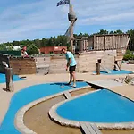 Hotell Familienresort Usedom - Ihr Entspannter Familienurlaub Mit Abenteuerspielplatz & Der Laengsten Wasserrutsche Im Deutschen Teil Der Insel Usedom