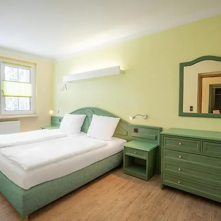 Hotel Familienresort Usedom - Ihr Entspannter Familienurlaub Mit Abenteuerspielplatz & Der Laengsten Wasserrutsche Im Deutschen Teil Der Insel Usedom 3*