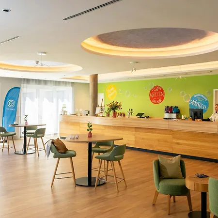 מלון Tui Suneo Kinderresort Ihr Entspannter Familienurlaub Mit Abenteuerspielplatz & Der Laengsten Wasserrutsche Im Deutschen Teil Der Insel Usedom טראסנהיידה