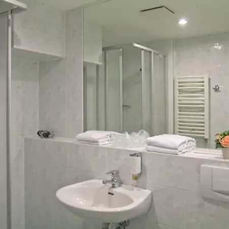 فندق Familienresort Usedom - Ihr Entspannter Familienurlaub Mit Abenteuerspielplatz & Der Laengsten Wasserrutsche Im Deutschen Teil Der Insel Usedom 3*