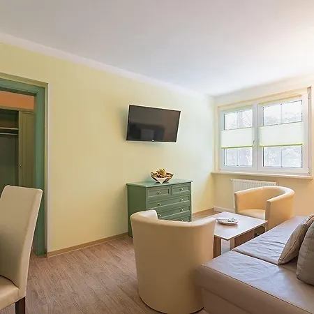 Hotel Familienresort Usedom - Ihr Entspannter Familienurlaub Mit Abenteuerspielplatz & Der Laengsten Wasserrutsche Im Deutschen Teil Der Insel Usedom